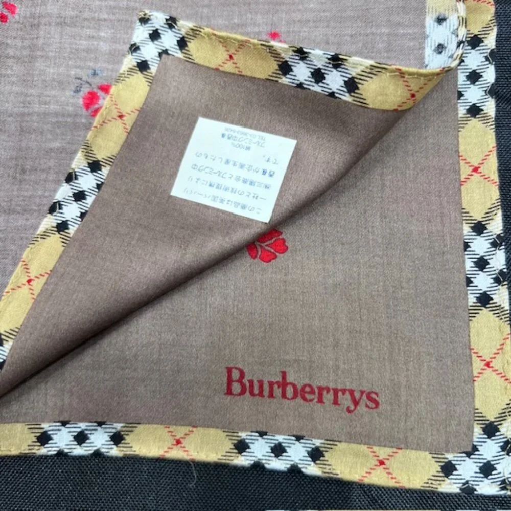 New Burberry London Miniscarf/Handker cotton 19